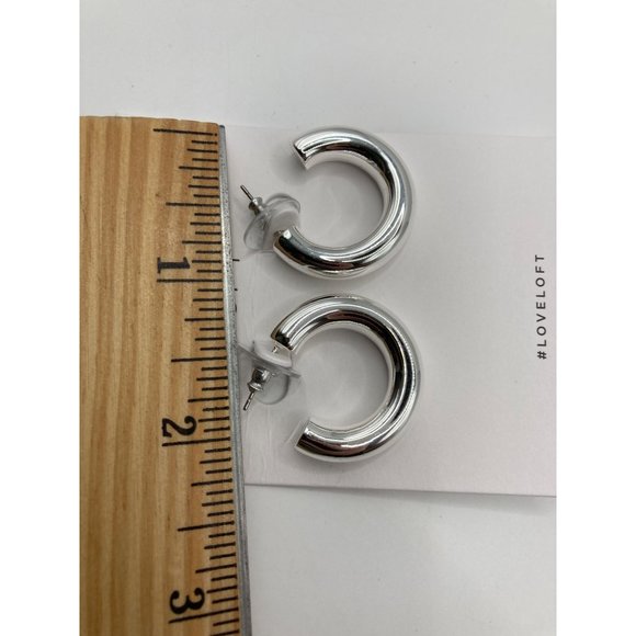Loft Silver tone Hoops Earrings Chunky 1" - Picture 4 of 5